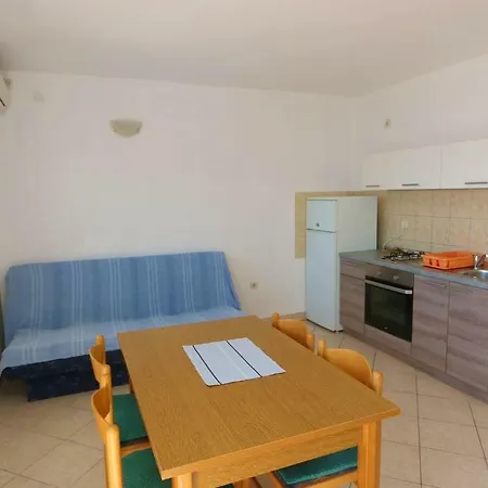 Appartamento Kustici 4086a Mandre